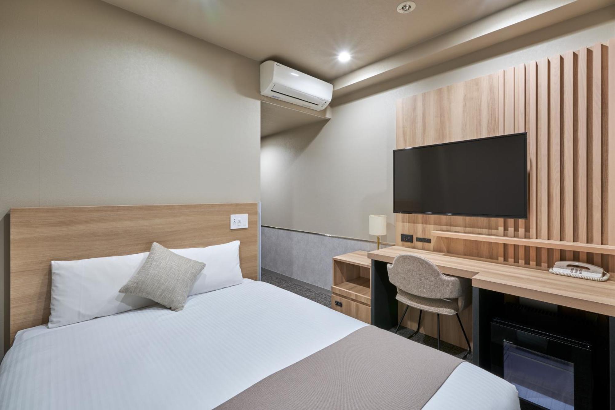 Double Room,680954976:JPEG